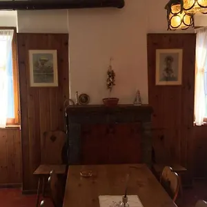 Nel Set Di Piccolo Antico Viola Hébergement de vacances