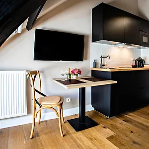 https://luxury-suites-ambassador.hotelsghent.com