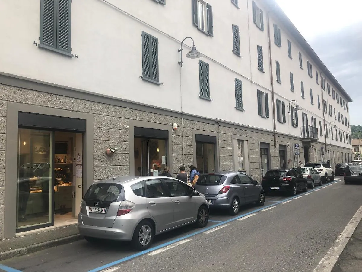 Vivi Cernobbio, La Sua Arte, La Sua Magia Apartment